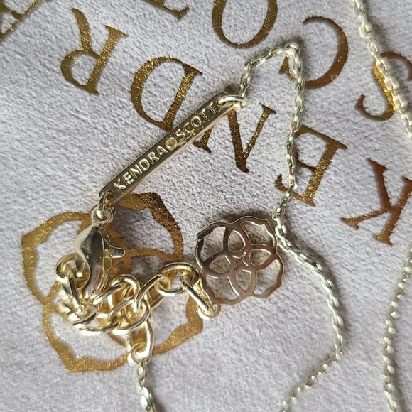 Kendra Scott Heart Gold Necklace - Picture 2 of 3
